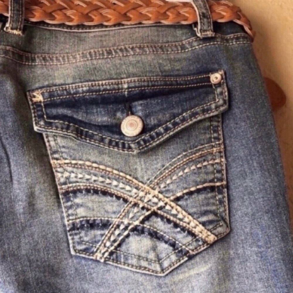 New Wallflower Jeans Women’s Bootcut Denim Blue Jeans & Belt Juniors 7/28 Reg - Picture 9 of 15